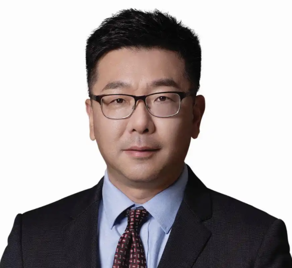 沪深策略 年薪158.52万，赵春武接棒侯孝海，华润啤酒新帅上任｜公司舆情哨